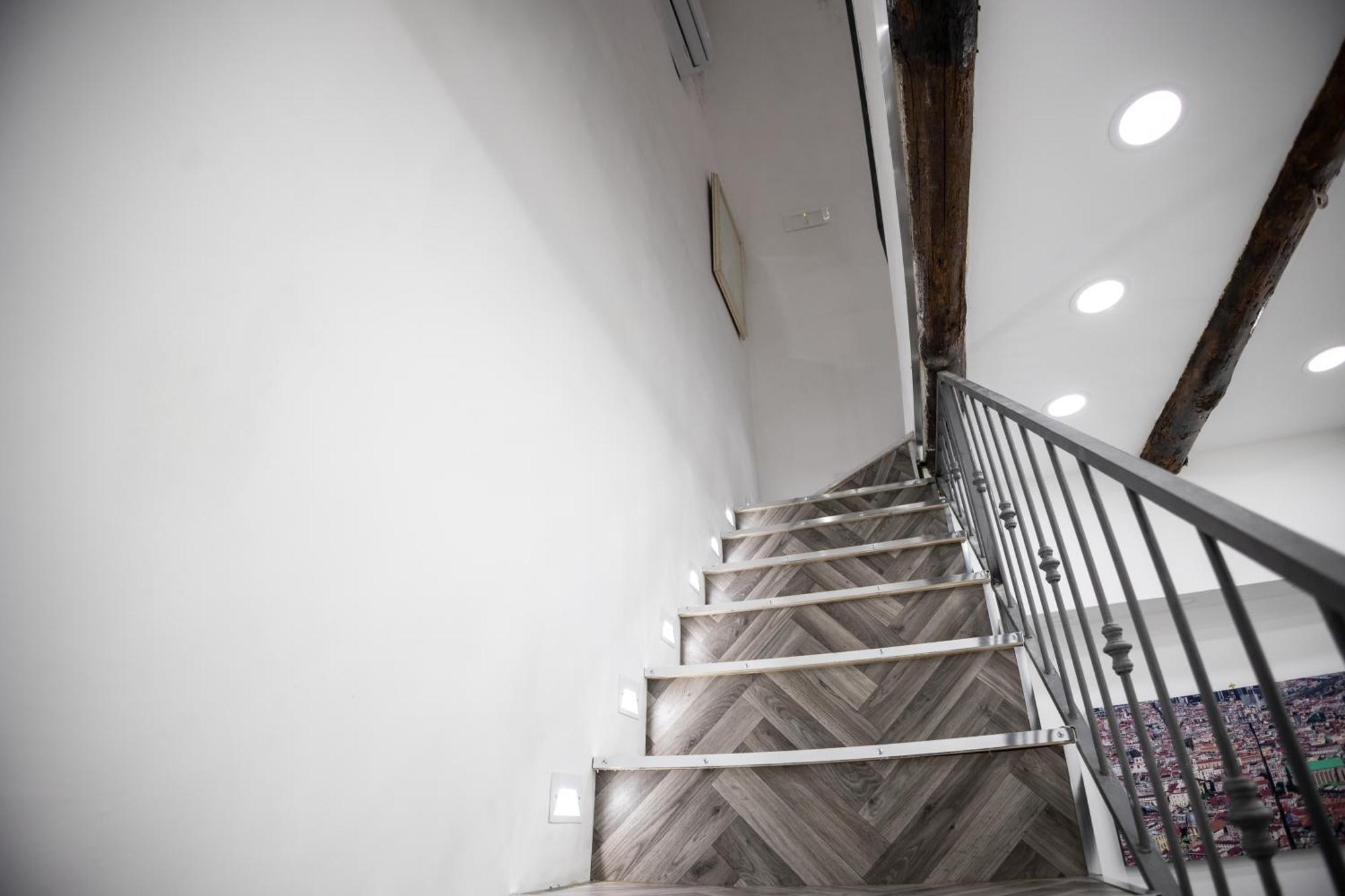 Royal Spaccanapoli Apartment Bagian luar foto